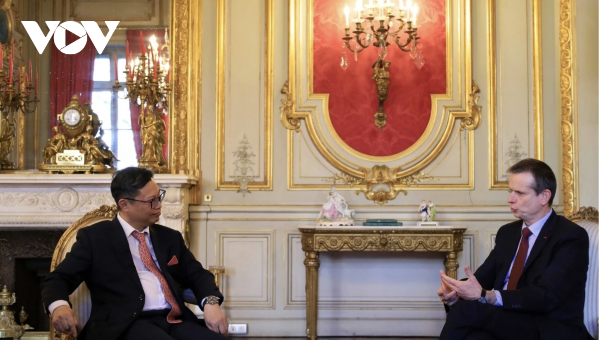 France, Vietnam step up cooperation across multiple sectors